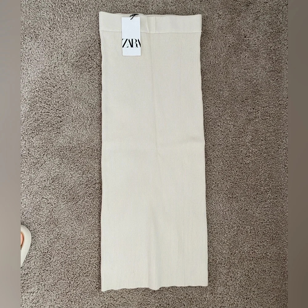 Zara ribbed KNIT stretch pencil midi skirt in Ecru cream neutral size S  NWT